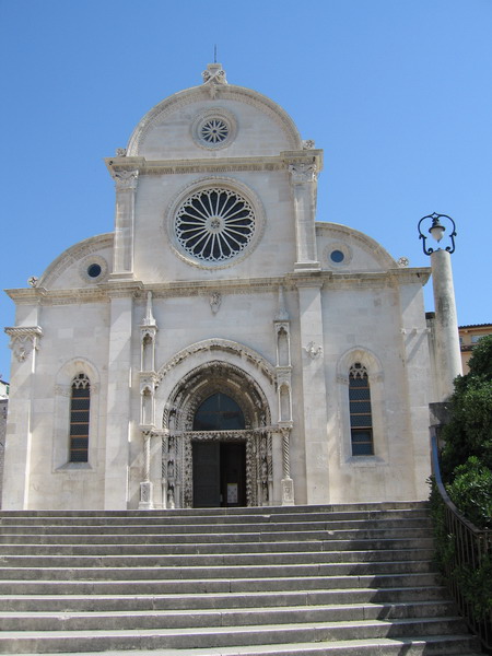 Šibenik (Sibenik), Croatia - Monterrasol private tours to Croatia. Travel agency offers custom private car tours to see Croatia in Croatia. Order custom private tour to Croatia with departure date on request.