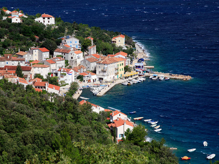 Cres, Croatia - Monterrasol private tours to Cres, Croatia. Travel agency offers custom private car tours to see Cres in Croatia. Order custom private tour to Cres with departure date on request.
