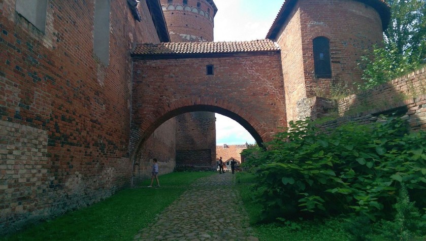 Reszel, Poland - Monterrasol private tours to Reszel, Poland. Travel agency offers custom private car tours to see Reszel in Poland. Order custom private tour to Reszel with departure date on request.
