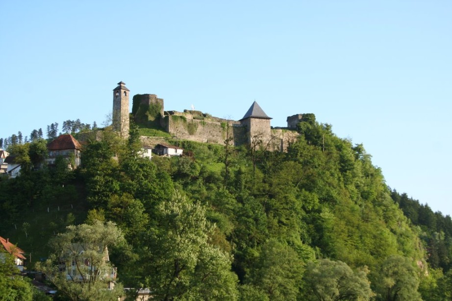 Maglaj, Bosnia and Herzegovina - Monterrasol private tours to Maglaj, Bosnia and Herzegovina. Travel agency offers custom private car tours to see Maglaj in Bosnia and Herzegovina. Order custom private tour to Maglaj with departure date on request.