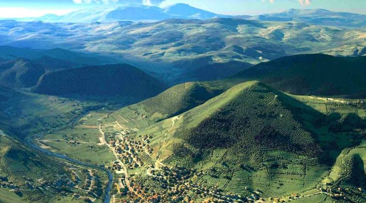 Bosnian Pyramids, Bosnia and Herzegovina - Discover Slovenia Croatia Bosnia with 14 days tour. Monterrasol Travel private tour with minivan.