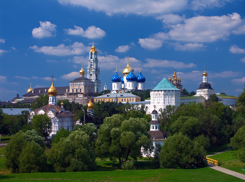 Сергиев Посад (Sergiyev Posad), Russia - Monterrasol private tours to Сергиев Посад (Sergiyev Posad), Russia. Travel agency offers custom private car tours to see Сергиев Посад (Sergiyev Posad) in Russia. Order custom private tour to Сергиев Посад (Sergiyev Posad) with departure date on request.