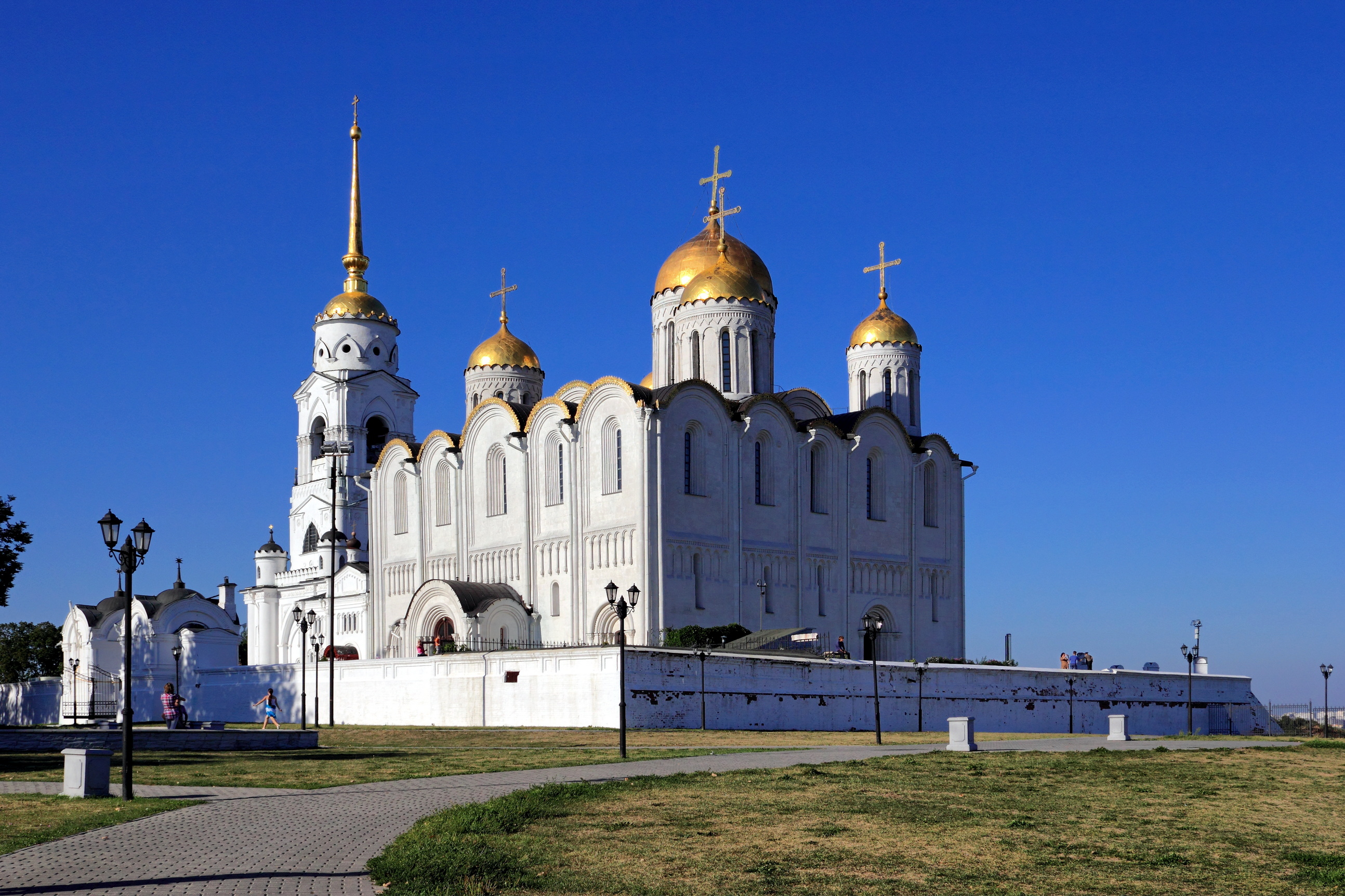 Владимир (Vladimir), Russia - Monterrasol private tours to Russia. Travel agency offers custom private car tours to see Russia in Russia. Order custom private tour to Russia with departure date on request.