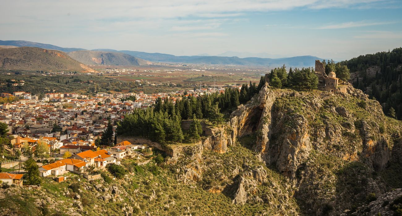 Livadeia, Greece - Discover Greece in 11 days tour from Igoumenitsa. UNESCO sites, fortresses, monasteries. Private tour with minivan from Monterrasol Travel.