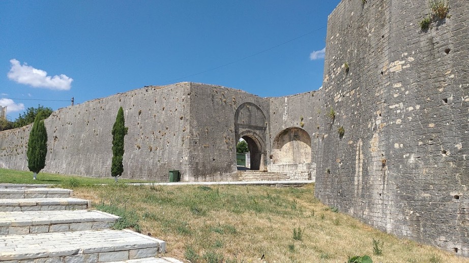 Tepelenë (Tepelene), Albania - All seasons Albania 6 days discovery tour from Tirana. Monterrasol Travel tour in private minivan.